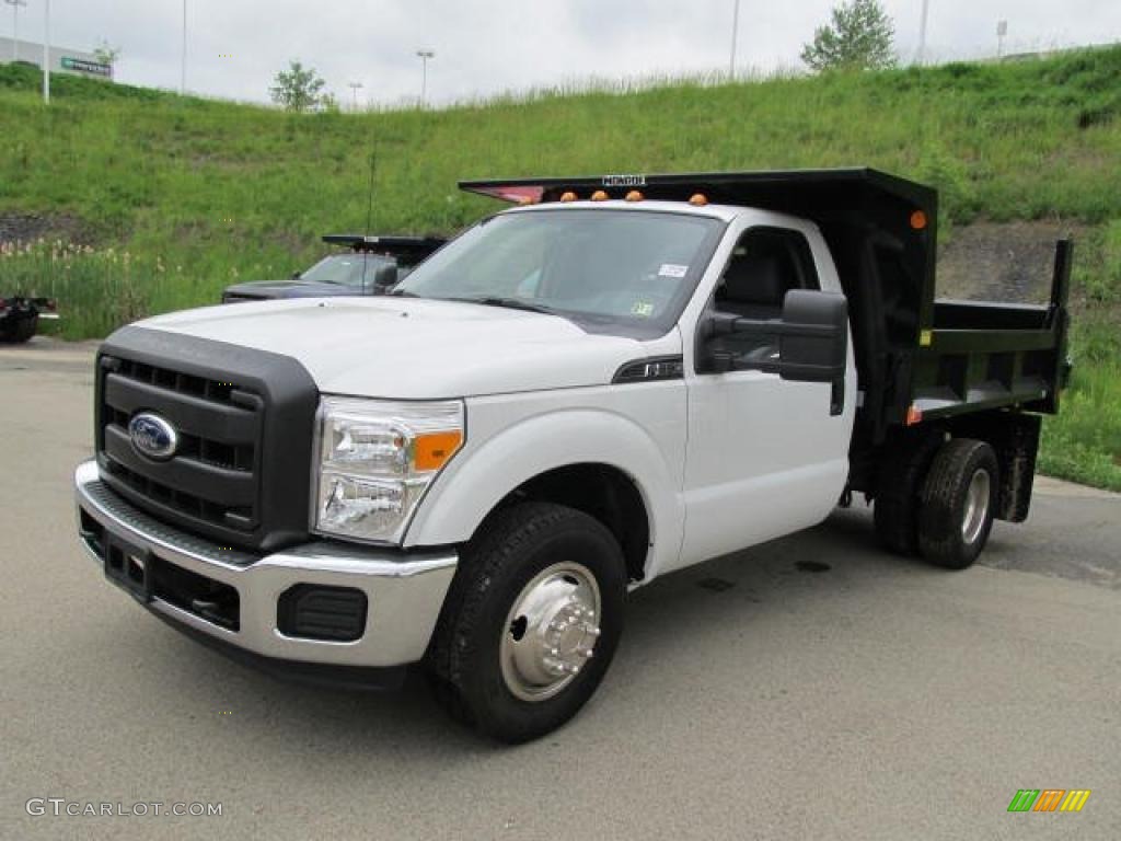 Oxford White 2011 Ford F350 Super Duty XL Regular Cab Chassis Dump Truck Exterior Photo #49876703