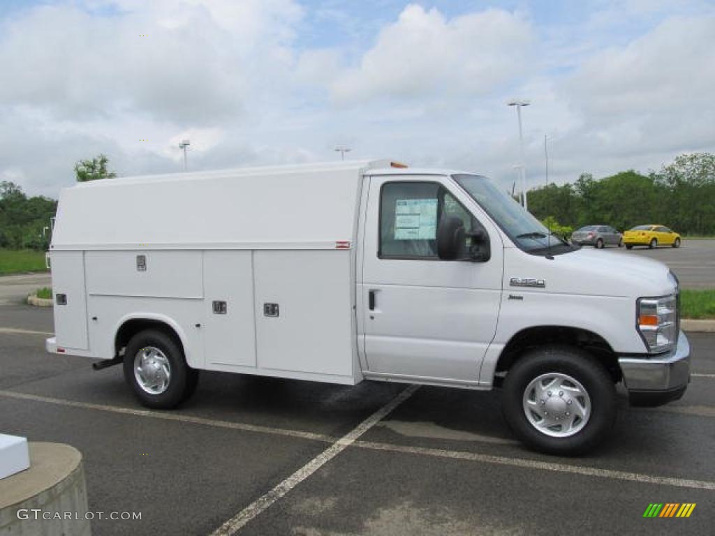 Oxford White 2011 Ford E Series Cutaway E350 Commercial Utility Truck Exterior Photo #49877249