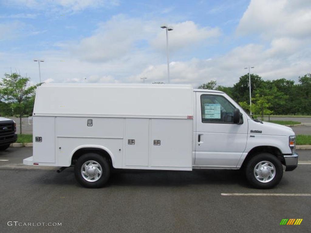 Oxford White 2011 Ford E Series Cutaway E350 Commercial Utility Truck Exterior Photo #49877600