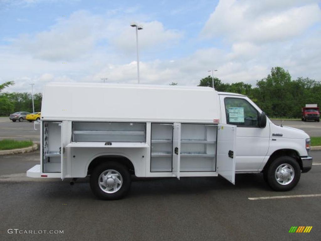 Oxford White 2011 Ford E Series Cutaway E350 Commercial Utility Truck Exterior Photo #49877615