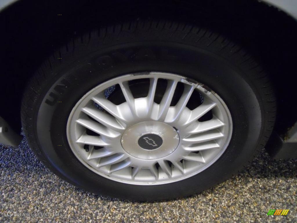 2001 Chevrolet Impala Standard Impala Model Wheel Photo #49879493