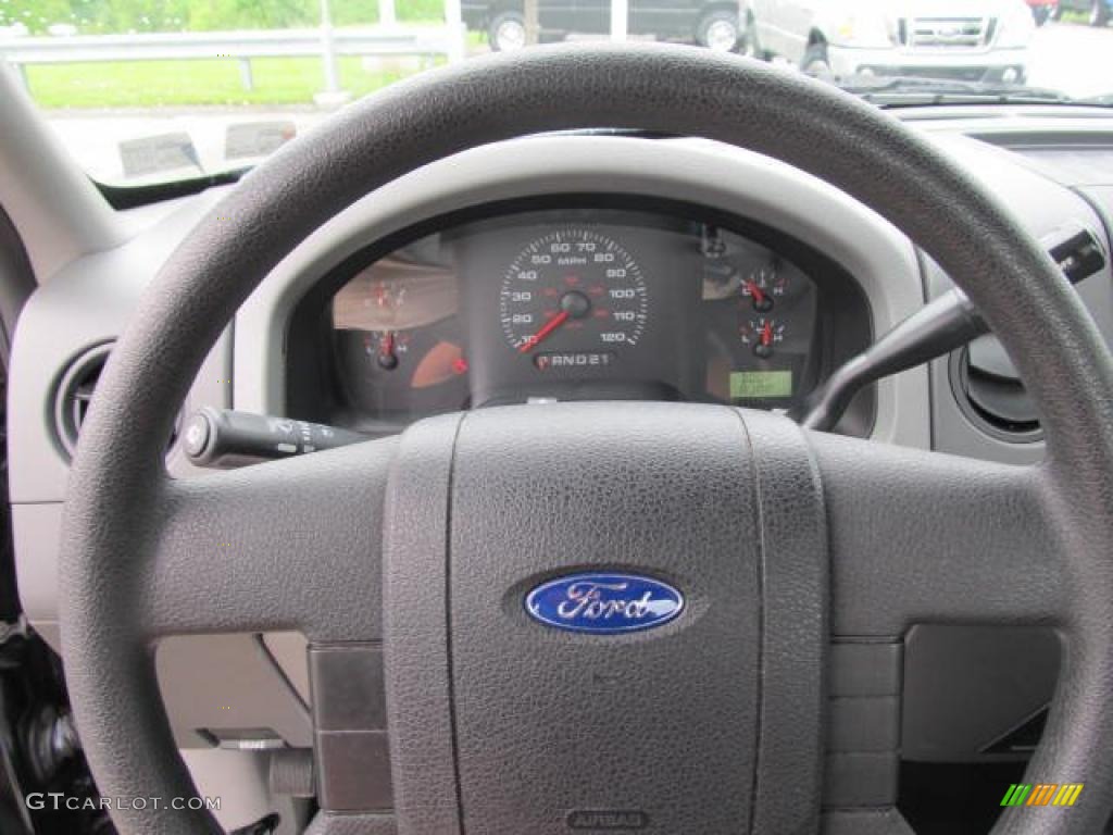 2004 F150 STX Regular Cab 4x4 - Black / Dark Flint photo #19