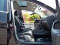 Black - Jetta SE Sedan Photo No. 9