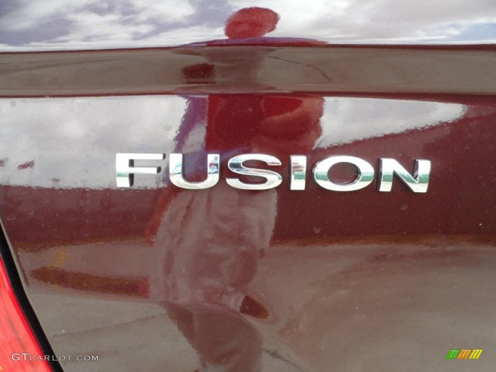 2011 Fusion SE - Bordeaux Reserve Metallic / Charcoal Black photo #22