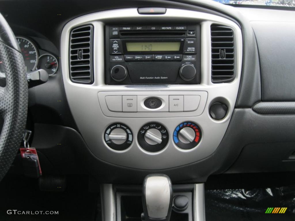 2005 Mazda Tribute i 4WD Controls Photo #49883018