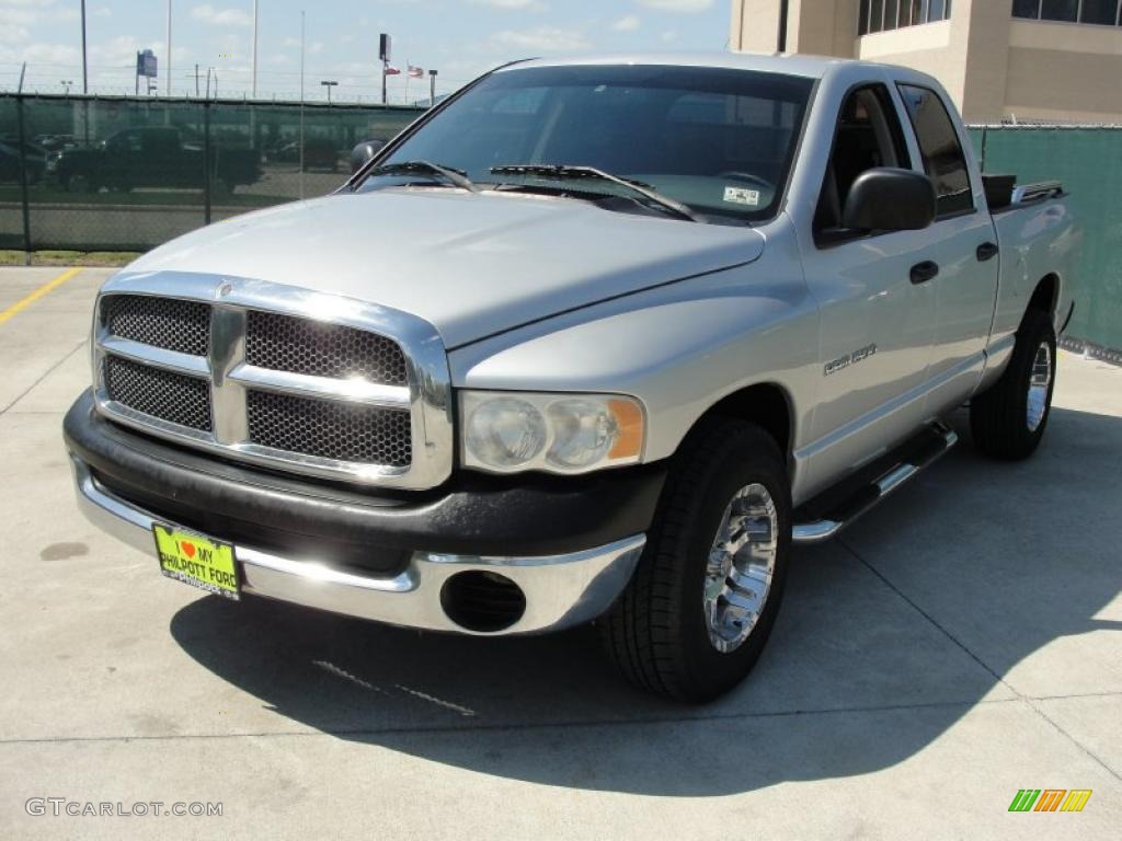 2004 Ram 1500 SLT Quad Cab - Bright Silver Metallic / Dark Slate Gray photo #7