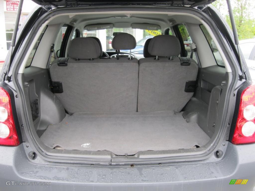 2005 Mazda Tribute i 4WD Trunk Photo #49883123
