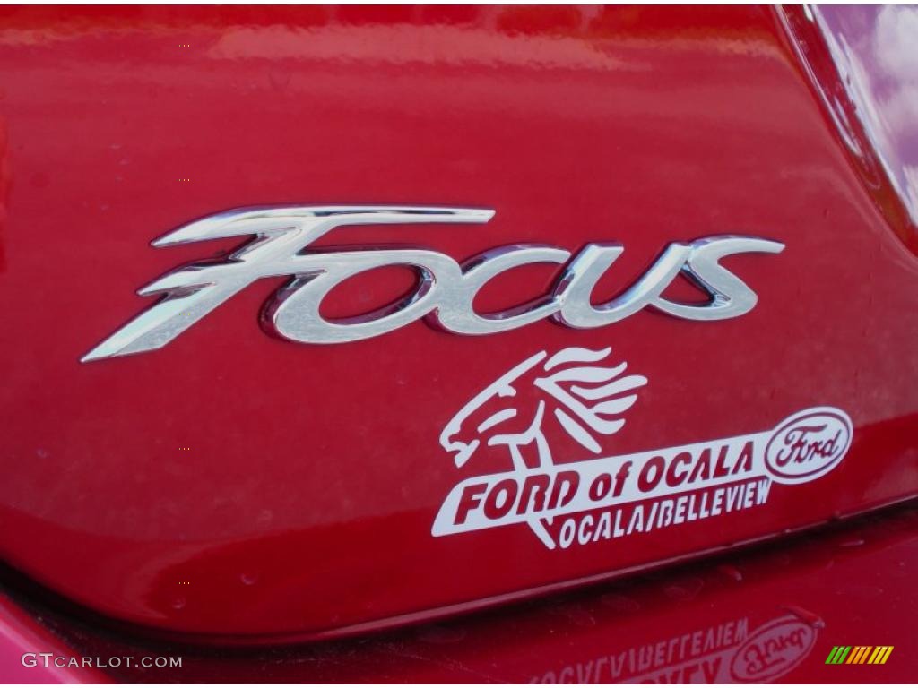 2012 Focus SE 5-Door - Red Candy Metallic / Stone photo #4