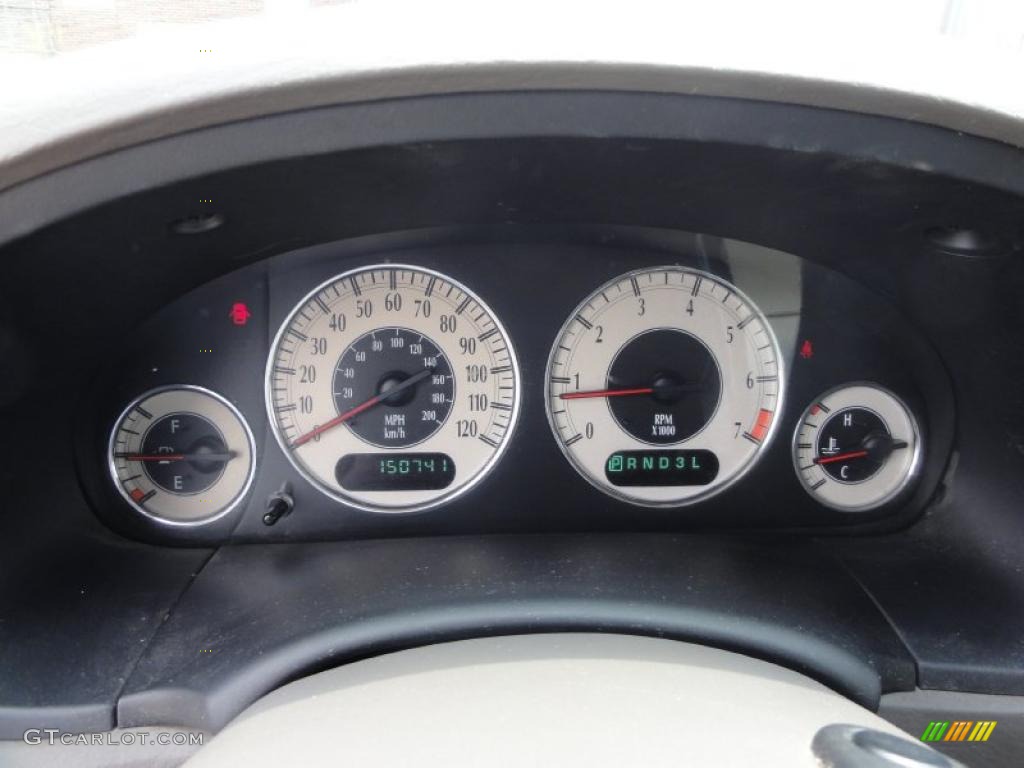 2001 Chrysler Town & Country LXi Gauges Photo #49884659