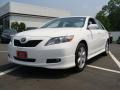 Super White - Camry SE Photo No. 1