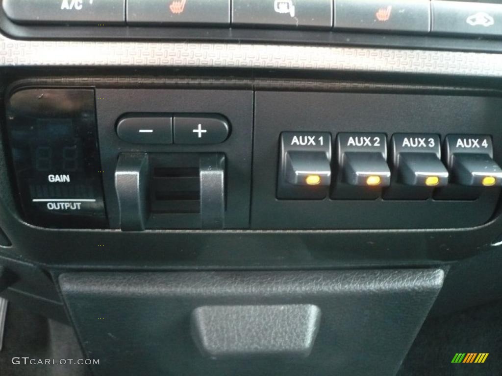 2008 Ford F350 Super Duty FX4 SuperCab 4x4 Controls Photo #49886690