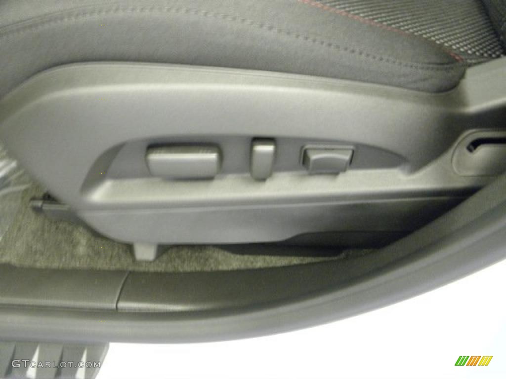 2011 Equinox LT AWD - Summit White / Jet Black photo #15