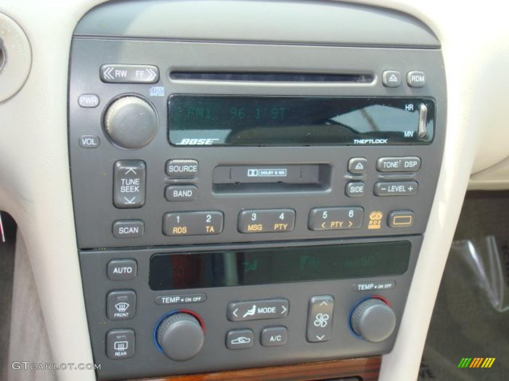1999 Cadillac Seville STS Controls Photo #49887206