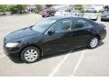 Black - Camry XLE Photo No. 1