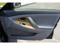 Black - Camry XLE Photo No. 14
