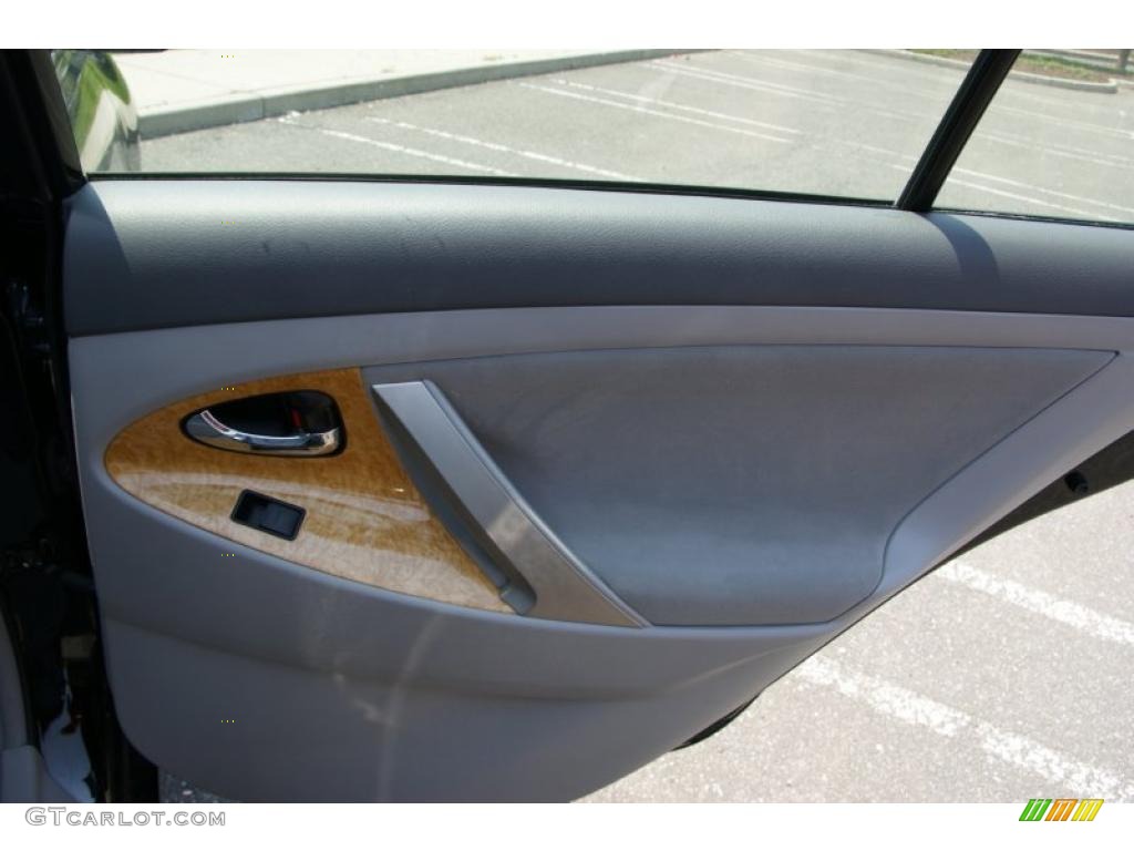 2007 Camry XLE - Black / Ash photo #17