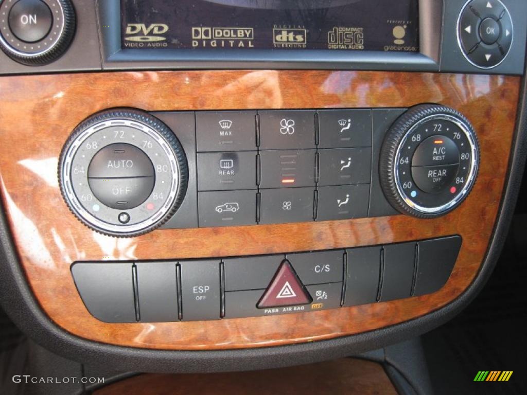2009 Mercedes-Benz R 350 4Matic Controls Photo #49892339