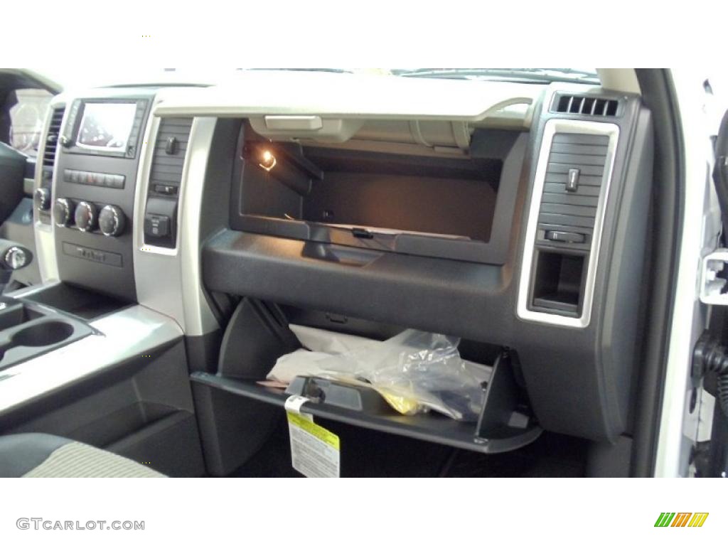 2011 Ram 1500 SLT Outdoorsman Crew Cab 4x4 - Bright White / Dark Slate Gray/Medium Graystone photo #21