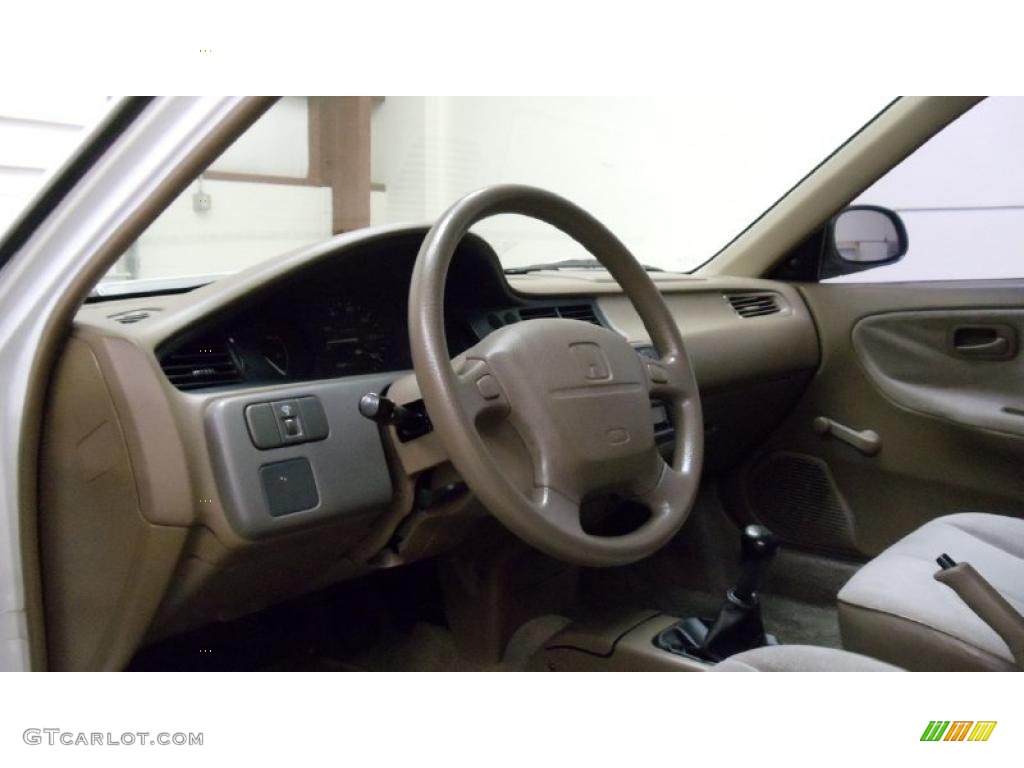 1995 Civic DX Sedan - Frost White / Beige photo #12