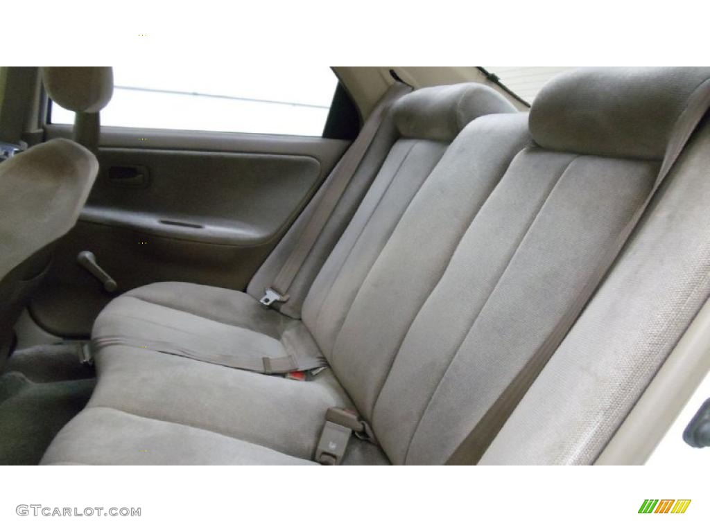 1995 Civic DX Sedan - Frost White / Beige photo #20