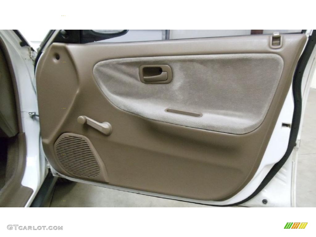 1995 Civic DX Sedan - Frost White / Beige photo #23