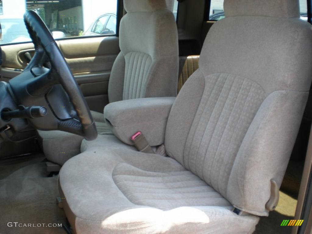 Beige Interior 2002 Chevrolet S10 LS Extended Cab 4x4 Photo #49896587