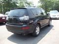 Labrador Black Pearl - Outlander ES 4WD Photo No. 8