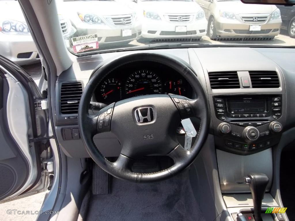 2005 Honda Accord Hybrid Sedan Gray Dashboard Photo #49900517