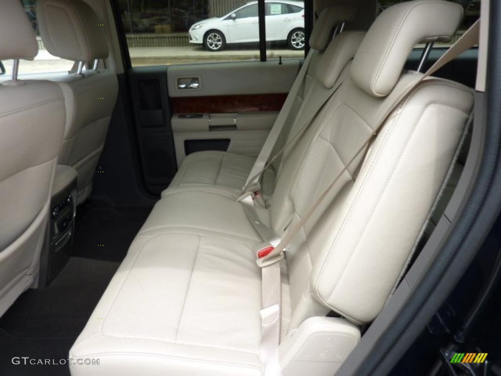 Medium Light Stone Interior 2010 Ford Flex Limited AWD Photo #49902338