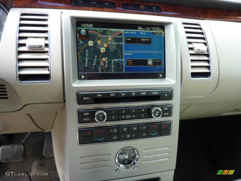 2010 Ford Flex Limited AWD Controls Photo #49902356