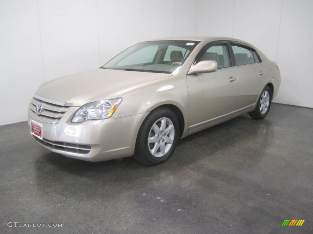 2007 Avalon XL - Desert Sand Mica / Ivory photo #1