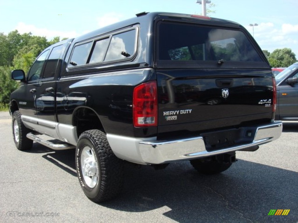 2005 Ram 2500 SLT Quad Cab 4x4 - Black / Dark Slate Gray photo #4