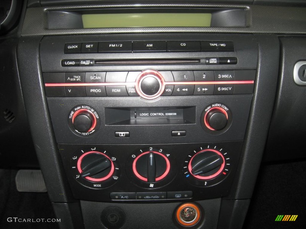 2004 Mazda MAZDA3 s Hatchback Controls Photo #49909545