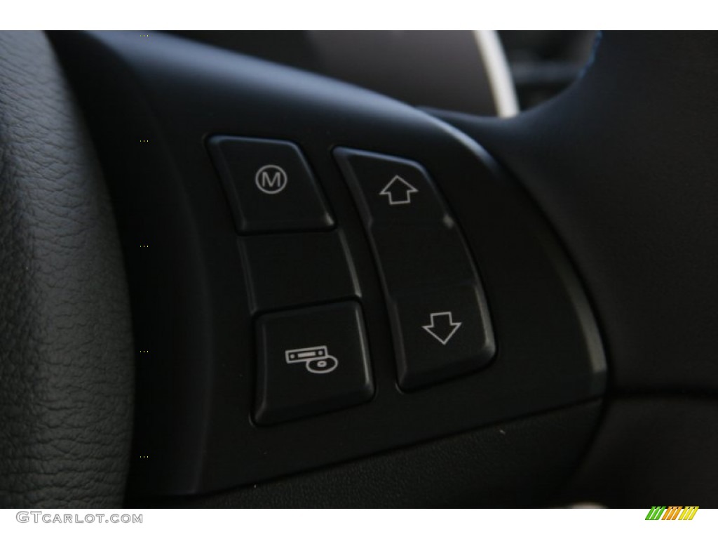 2012 BMW X6 M Standard X6 M Model Controls Photo #49910250