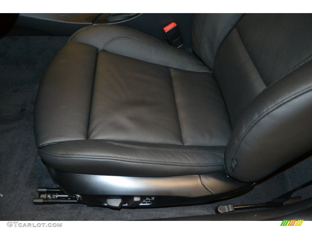 2011 3 Series 328i Coupe - Alpine White / Black photo #13