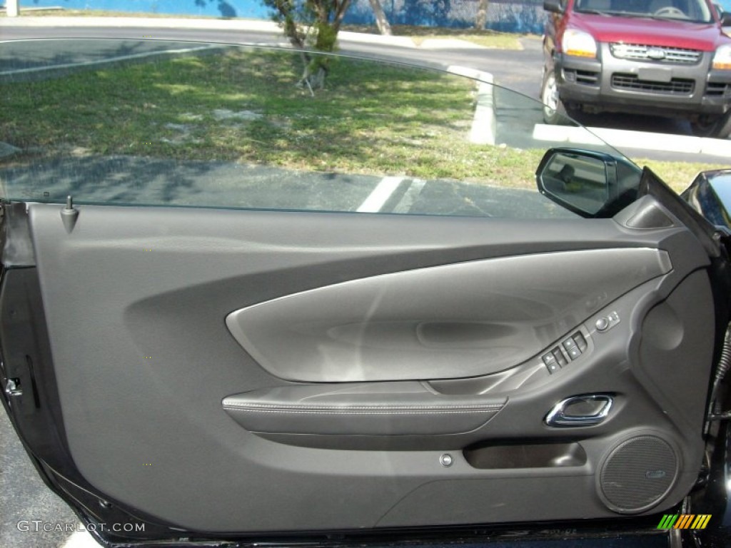 2011 Chevrolet Camaro LT/RS Convertible Gray Door Panel Photo #49911108