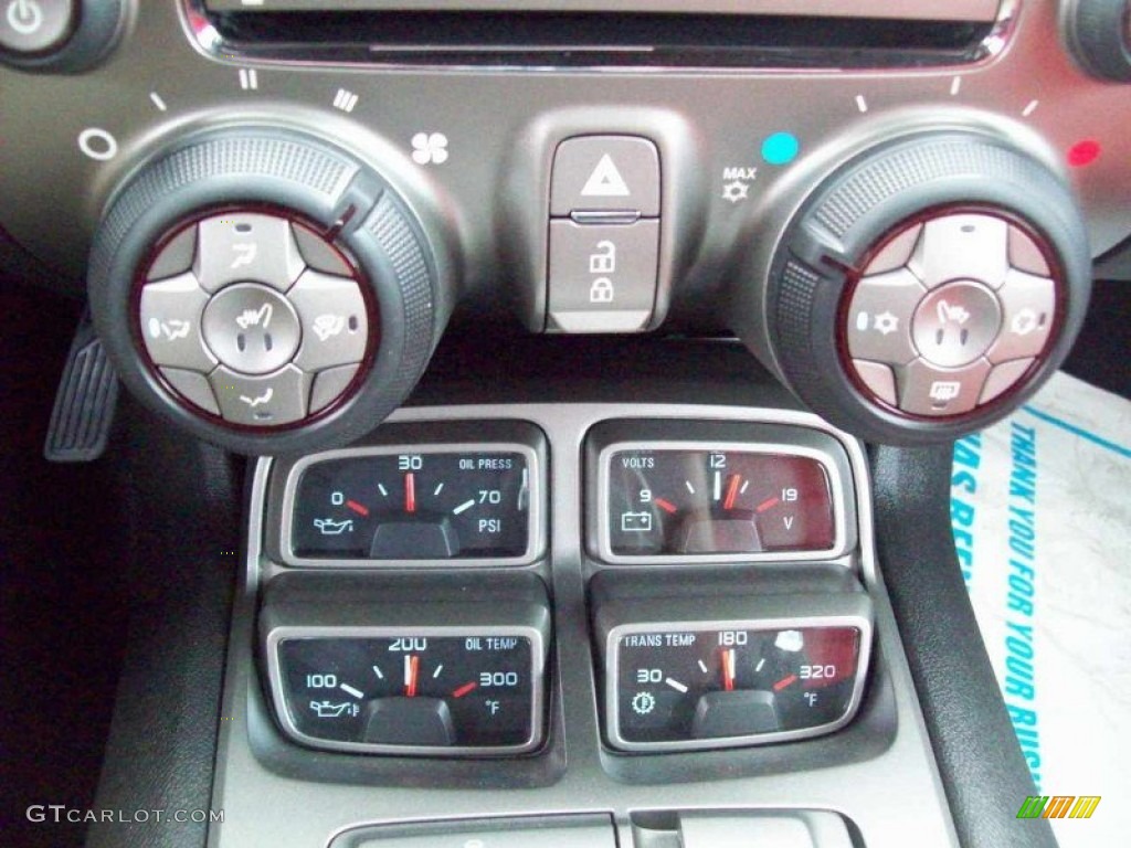 2011 Chevrolet Camaro SS/RS Convertible Controls Photo #49915488