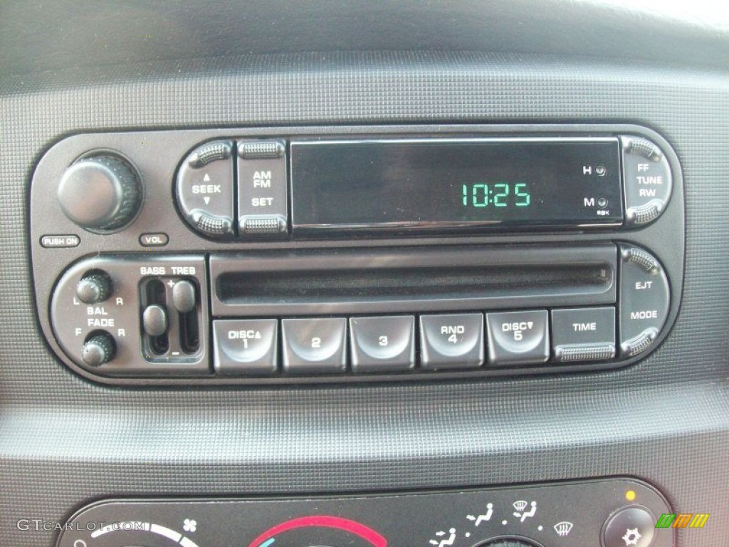 2004 Dodge Ram 2500 SLT Quad Cab 4x4 Controls Photo #49915743