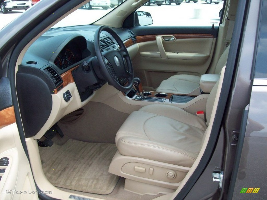 Tan Interior 2008 Saturn Outlook XR AWD Photo #49916139