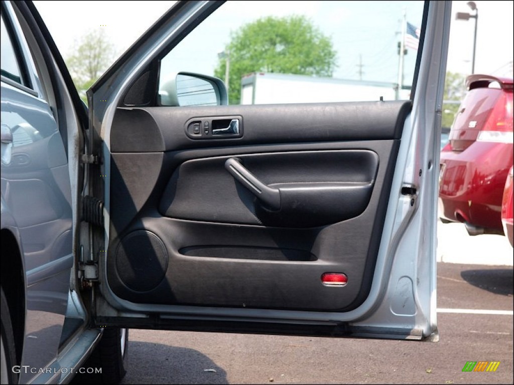 2003 Volkswagen Jetta GLI Sedan Door Panel Photos