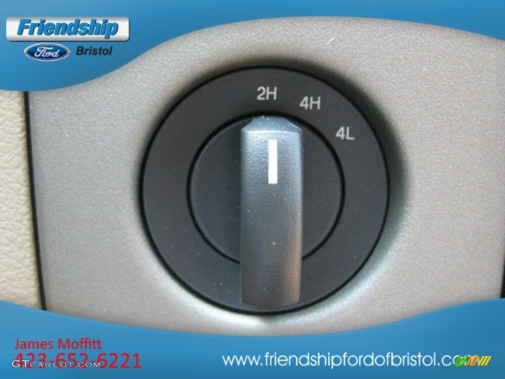 2006 F150 King Ranch SuperCrew 4x4 - Oxford White / Castano Brown Leather photo #25