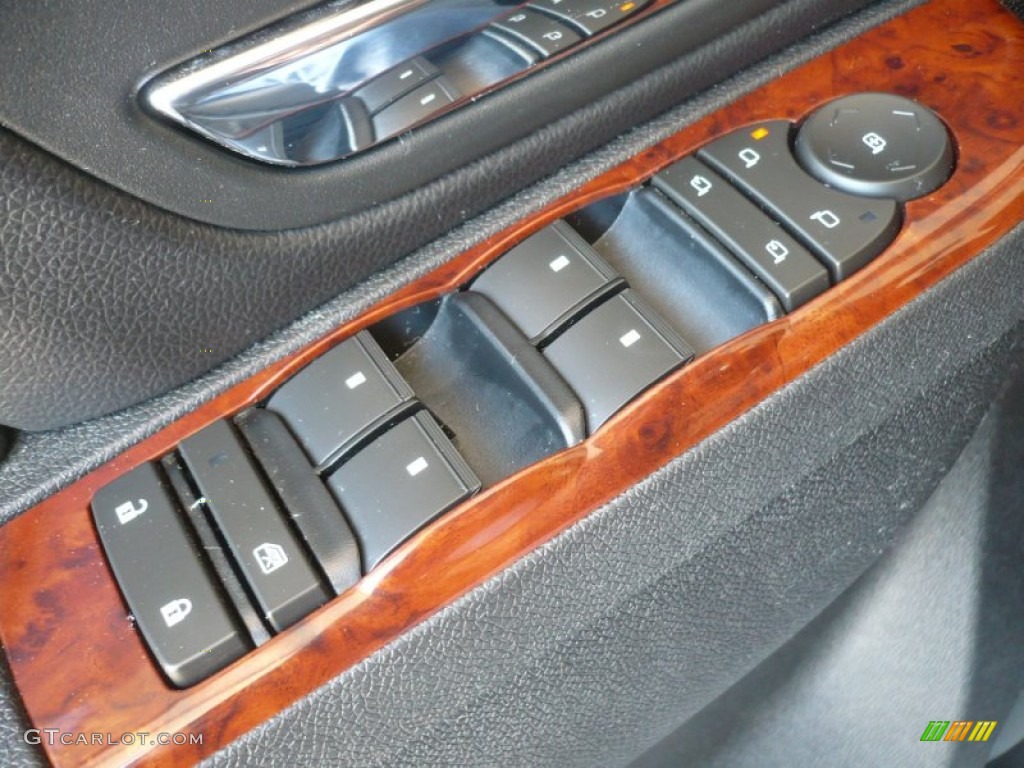 2010 Tahoe LTZ 4x4 - Summit White / Ebony photo #8