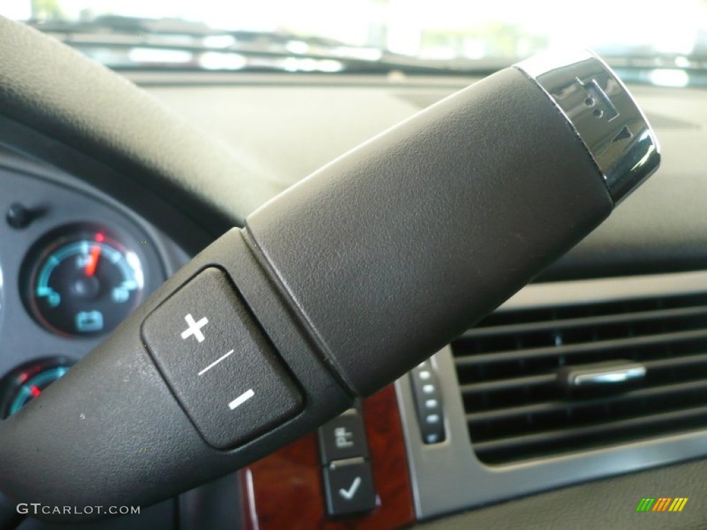 2010 Tahoe LTZ 4x4 - Summit White / Ebony photo #30