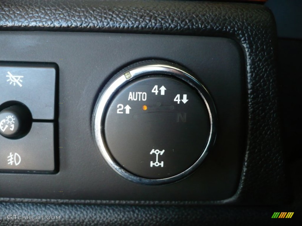 2007 Chevrolet Avalanche Z71 4WD Controls Photo #49923531