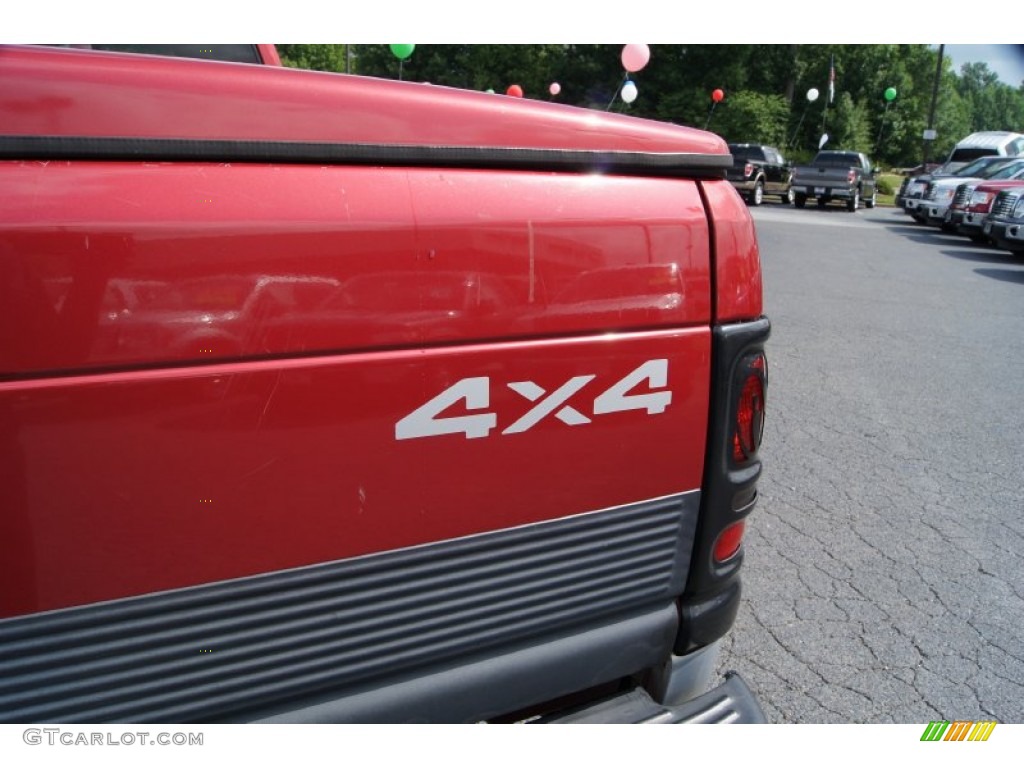 1999 Ram 1500 SLT Extended Cab 4x4 - Metallic Red / Agate Black photo #19