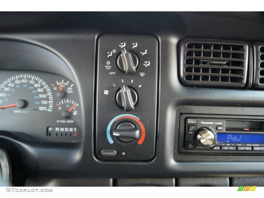 1999 Ram 1500 SLT Extended Cab 4x4 - Metallic Red / Agate Black photo #30