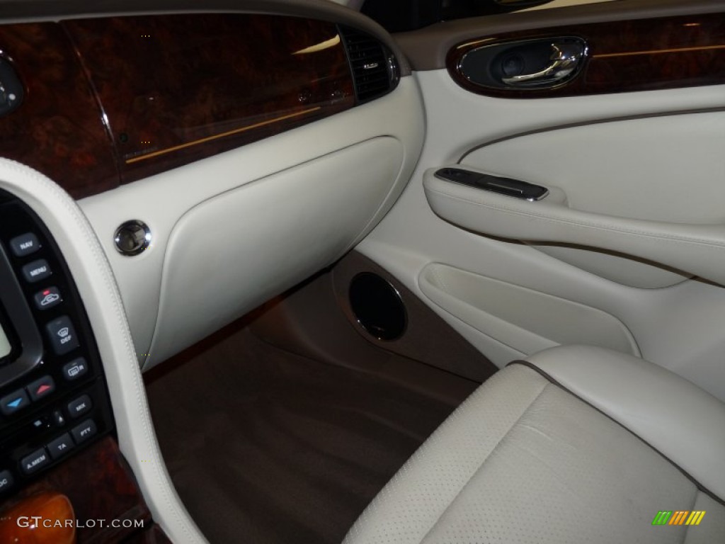 Ivory/Mocha Interior 2008 Jaguar XJ Super V8 Photo #49931406