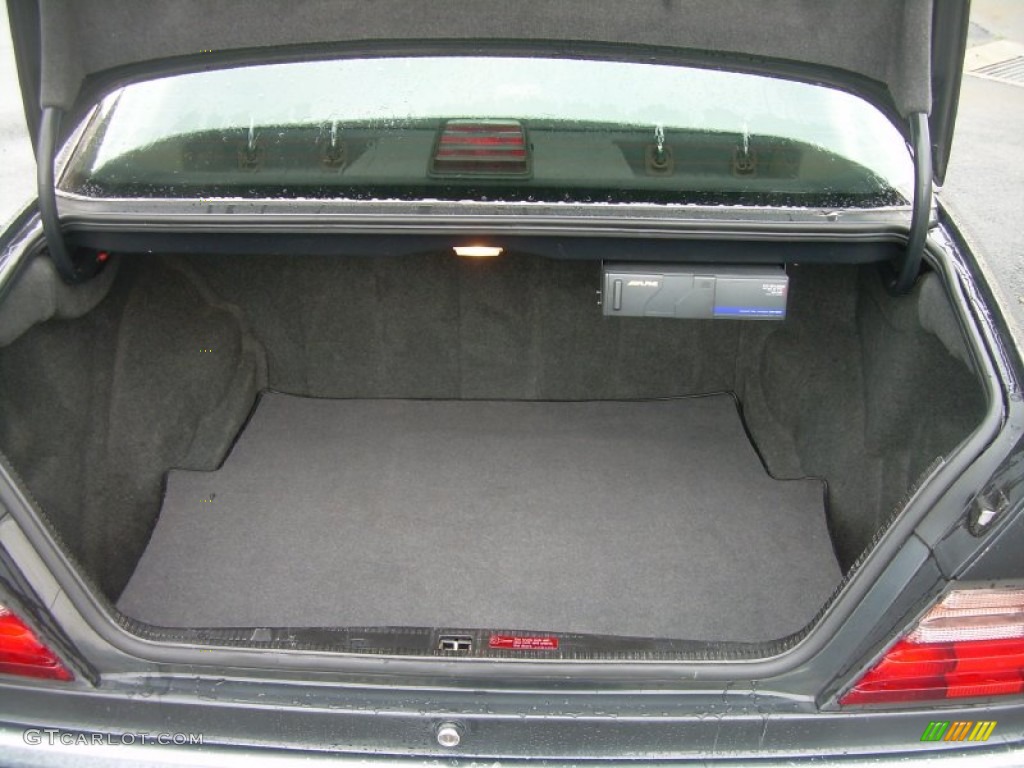 1994 Mercedes-Benz E 320 Sedan Trunk Photo #49934097