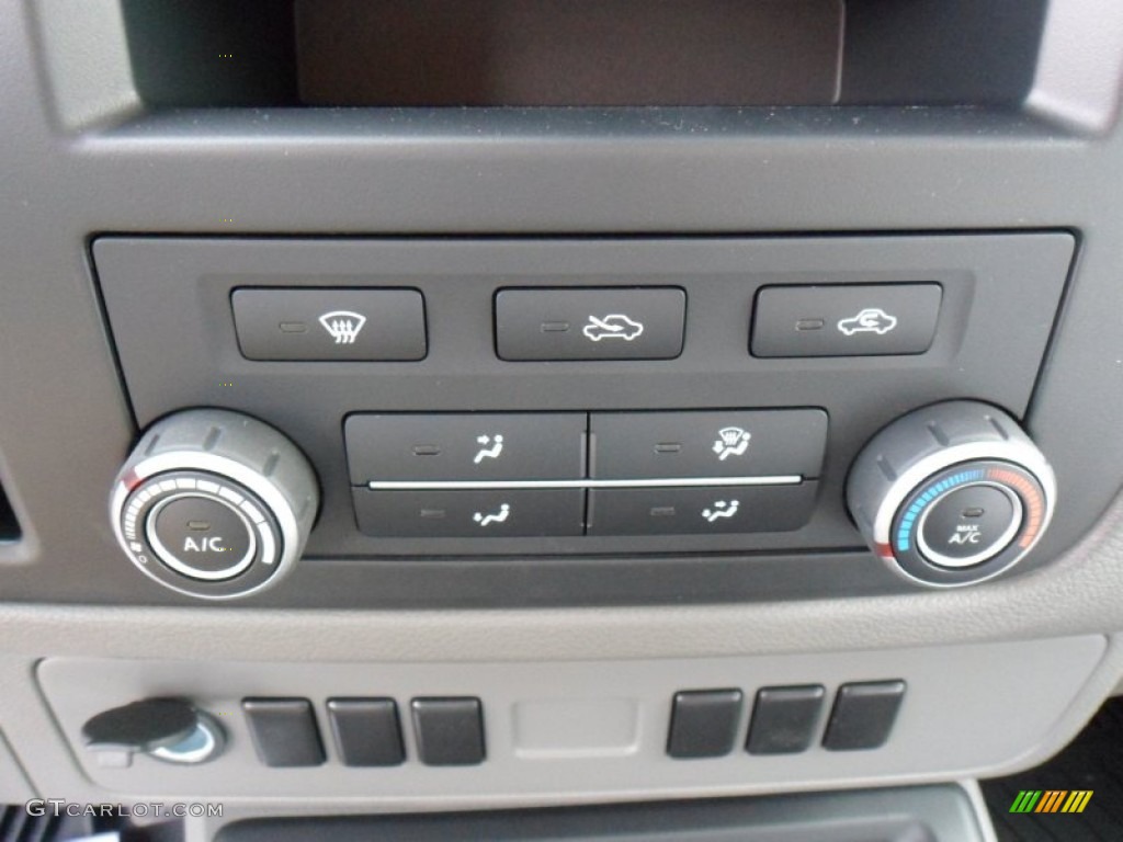 2012 Nissan NV 1500 S Controls Photo #49934151