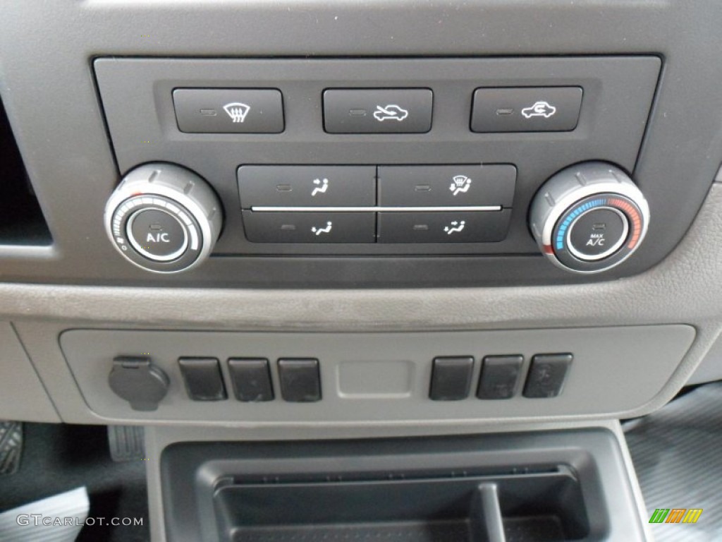 2012 Nissan NV 1500 S Controls Photo #49934445